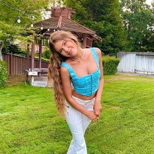 Meet your Posher, Allison